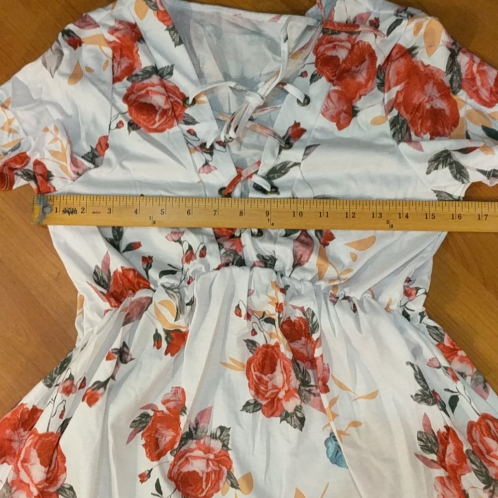 White Floral LaceUp V Neck Tunic - Picture 8 of 12